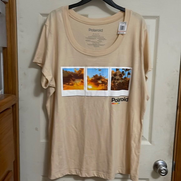 Polaroid Tops - Polaroid graphic short sleeve tee shirt women’s peach size 2X NEW